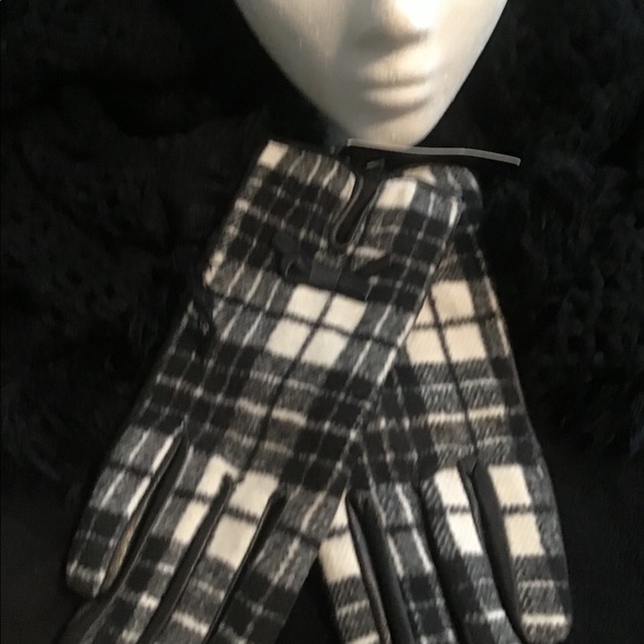 Brand new never worn black and white gloves - Picture 7 of 16